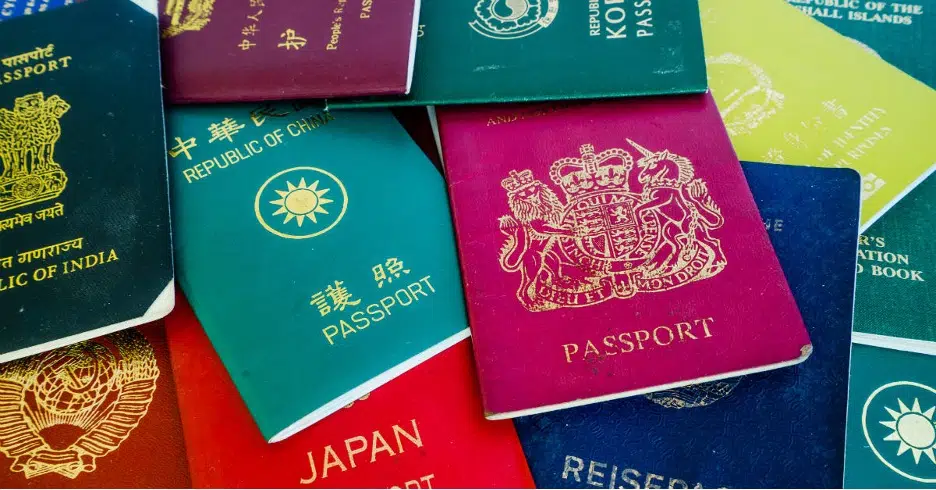  Which documents do I need to get a Passport
